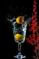 Splashing lemons