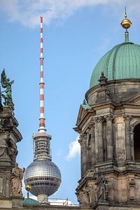 Berliner Schloss und Fernsehturm am Alexanderplatz
