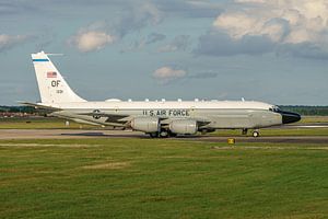 Boeing RC-135 Rivet Joint geland op RAF Mildenhall. von Jaap van den Berg