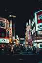 Nachtelijk licht in Shinjuku van Mickéle Godderis thumbnail