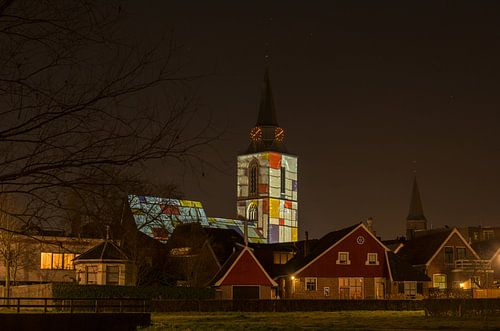 Mondriaan verlichting op de kerktoren van Winterswijk