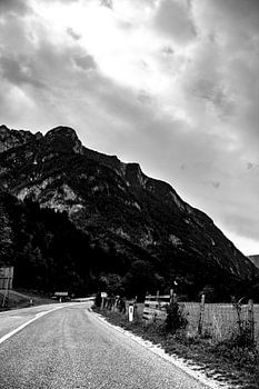 Eine einsame Straße.