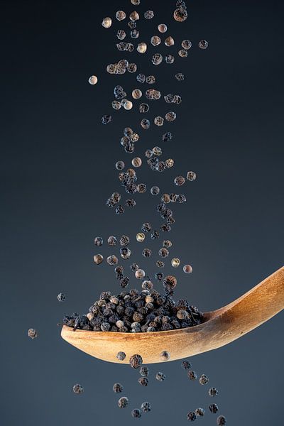 Zwarte peper - een klassieker onder de specerijen van Photo Art Thomas Klee
