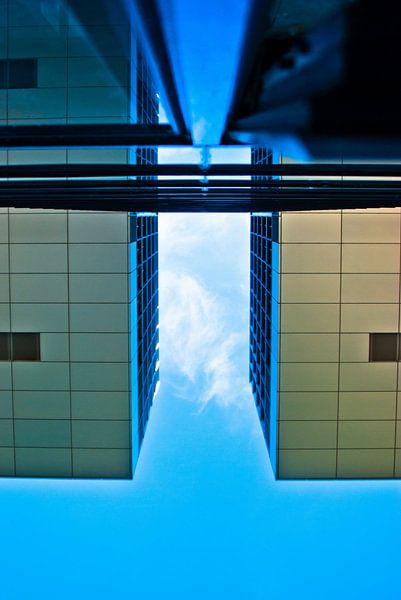 Crane house 2 by Norbert Sülzner