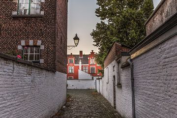 Der kleine Beginenhof in Gent, Flandern, Belgien von Maarten Hoek