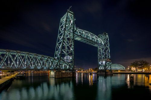 De Hef Rotterdam  by Rob van der Teen
