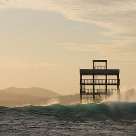 Lever du soleil depuis la tour du jury à Cloudbreak, aux Fidji sur Carmen Kuijper