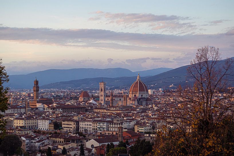 Florence by Hello Pompoyo