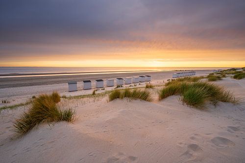 The Beach Houses ( strandhuisjes vanuit de duinen) van Jolanda de Leeuw