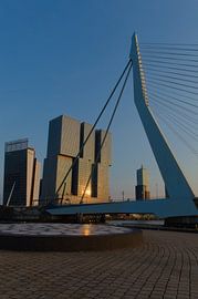 Erasmusbrug samen met KPN gebouw en Nhow Hotel Rotterdam