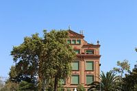 Schönes Gebäude in einer Straße in Barcelona, Spanien.