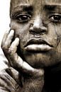 Mixed art portret van Afrikaans kind in sepia van Heleen van de Ven thumbnail