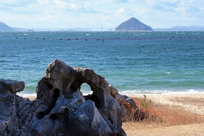 Am Strand der Insel Naoshima, Japan von Lensw0rld