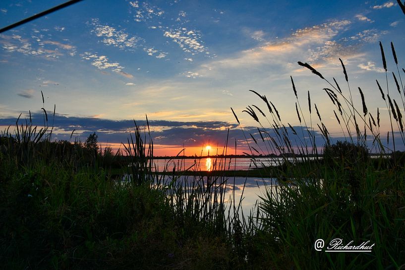 beautiful sunset by richard hut