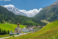 Village de Vent dans les Alpes tyroliennes en Autriche au printemps