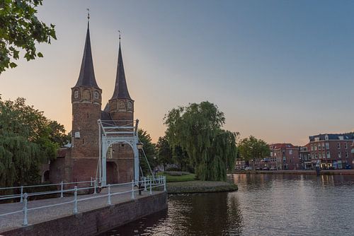 Delft - Oostpoort bij zonsondergang