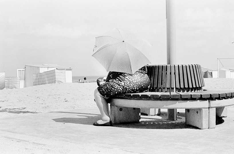 A day at the sea by Henri Berlize