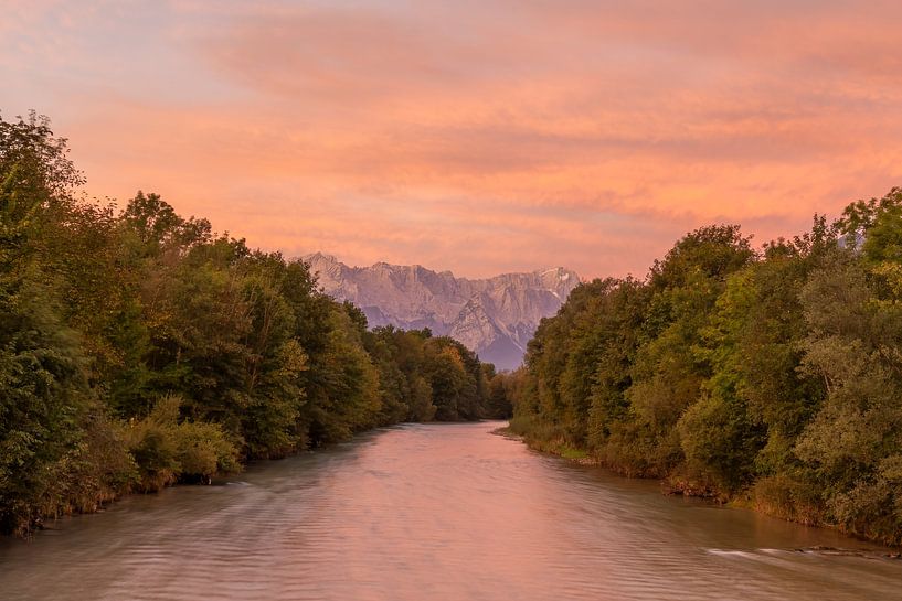 Sonnenaufgang an der Loisach von Teresa Bauer
