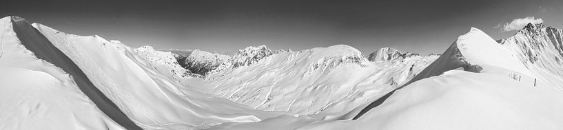 The snow-covered Tappenkarsee by Christa Kramer