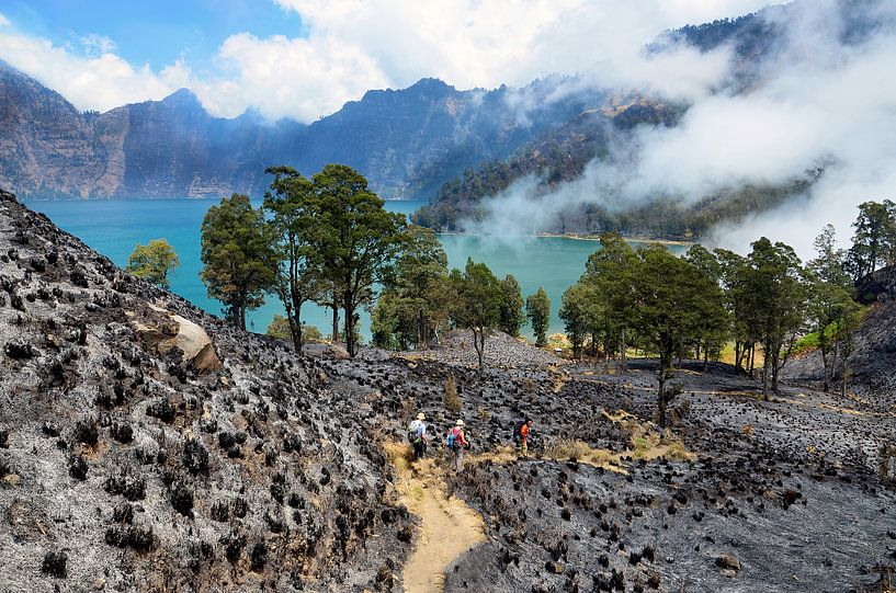 Crater lake Segara Anak by Jack Koning