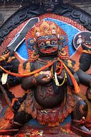 De goddelijke aanwezigheid van Kala Bhairava
