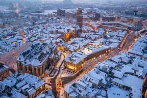 Zwolle Grote Markt im Winter aus der Vogelperspektive bei Sonnenuntergang