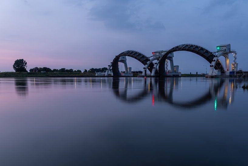 Stuw en sluizencomplex Amerongen van Klaas Doting