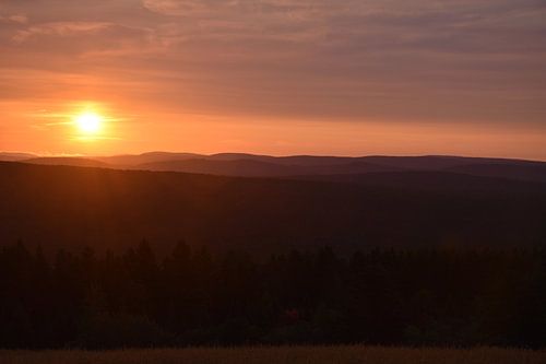 Een zonsopgang op een herfstmorgen