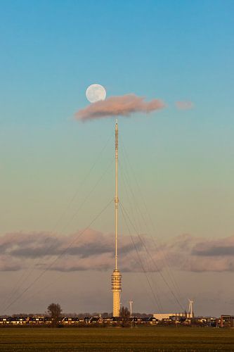 Vollemaan boven zendmast Lopik IJsselstein