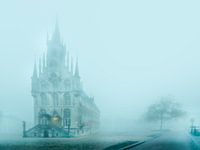 La mairie historique de Gouda dans le brouillard