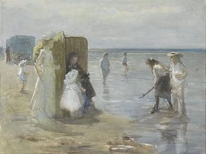 Gezicht langs de vloedlijn aan het Scheveningse strand, met twee dames en kinderen - Johan Antonie d