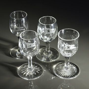 Liqueur glasses from the White Star Line by Retrotimes