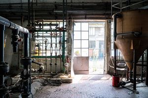Verlaten Fabriek. van Roman Robroek - Foto's van Verlaten Gebouwen