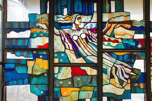 Glas in lood ramen in een café in Pripyat