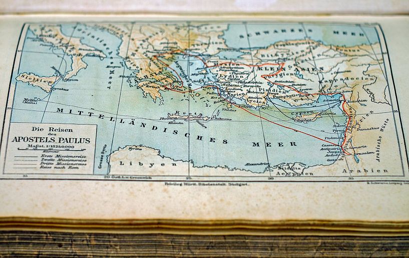 Ancienne Carte dans le Livre par World Maps