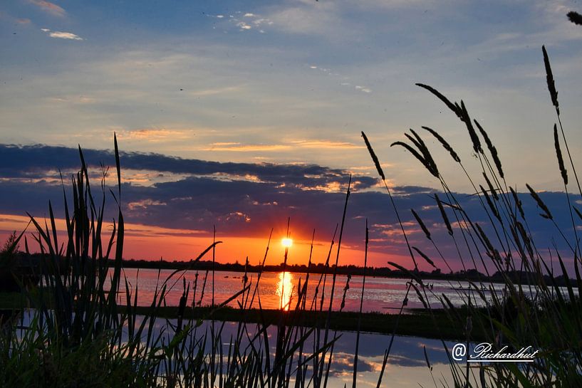 beautiful sunset by richard hut