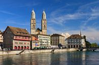 Zurich aan de Limmat in de zomer van Dennis van de Water thumbnail