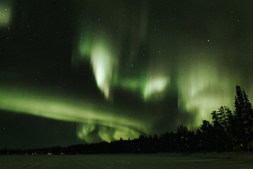 Poollicht in Lapland van Mieke Broer