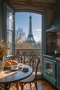 Café au lait mit Blick auf den Eiffelturm