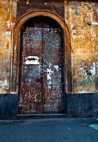 Zauberhaftes, verlassenes, sizilianisches Haus in Catania von Silva Wischeropp
