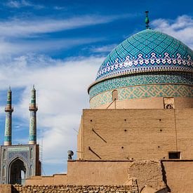 Blauwe moskee architectuur in Yazd, Iran by Bart van Eijden