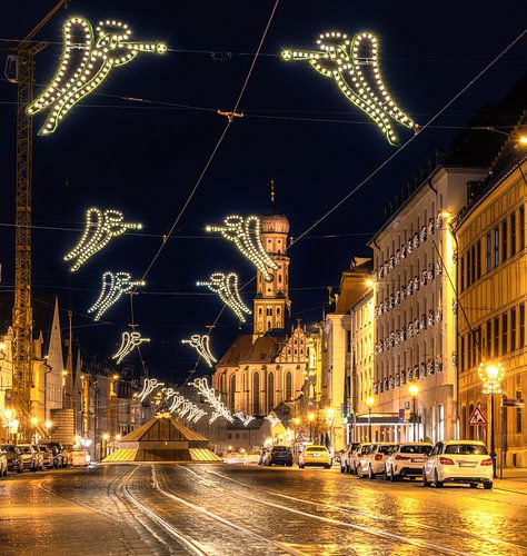 Augsburg bij nacht met kerstverlichting