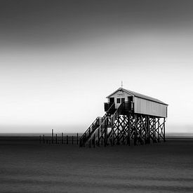 Sunset on the beach in black and white by Manfred Voss, Black-White Photography