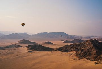 Hot air balloon flight over Namibia's Namib Desert by Patrick Groß