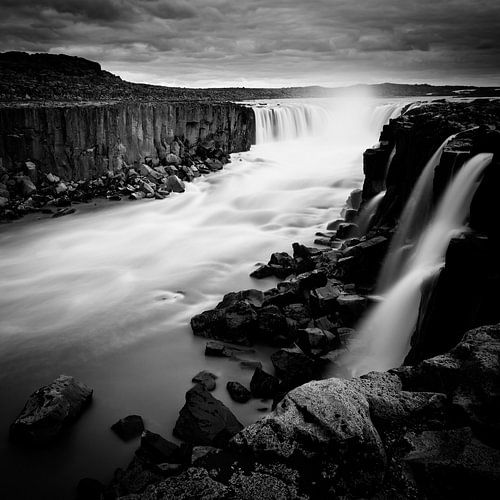 Selfoss Island schwarzweiss von Arnold van Wijk