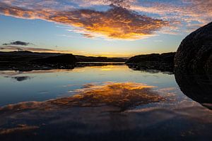 Zonsondergang, Bloubergstrand Beach, Zuid-Afrika van Willem Vernes