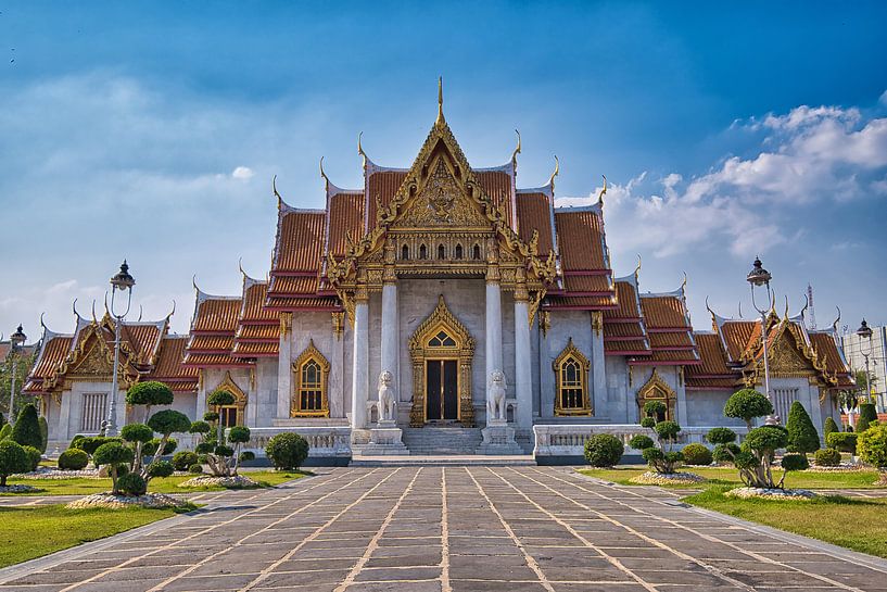 Marble Temple in Bangkok by Bernd Hartner