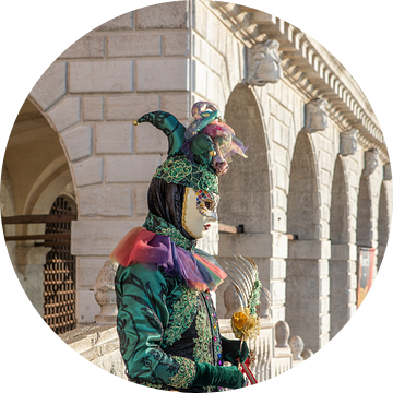 Carnavalskleding bij de Brug der Zuchten in Venetië van t.ART
