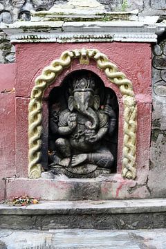 Het vredige heiligdom van Gaukhureshowr Mahadev in Dhulikhel van Frank Photos