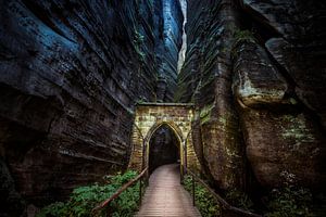 Une porte mystérieuse